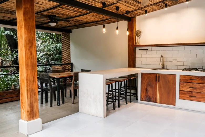 Loft Apartment dining area at Makanas Beach Bungalows
